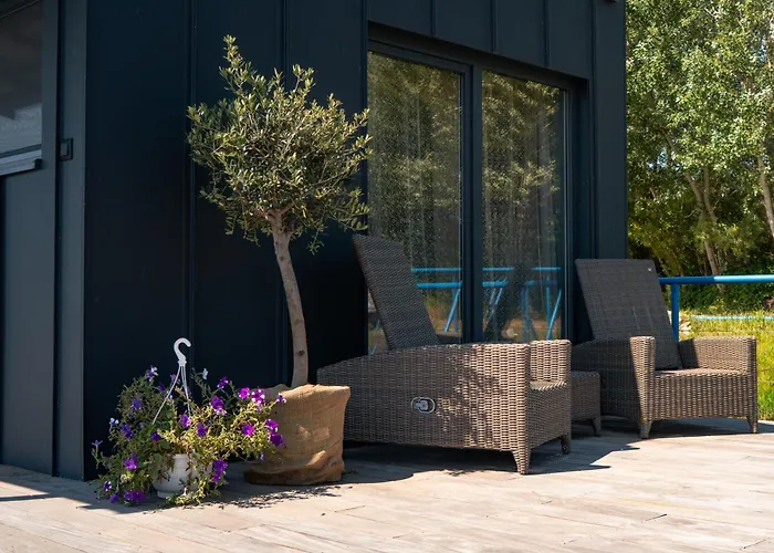 شقة Captains Danube Houseboat - براتسيلافا