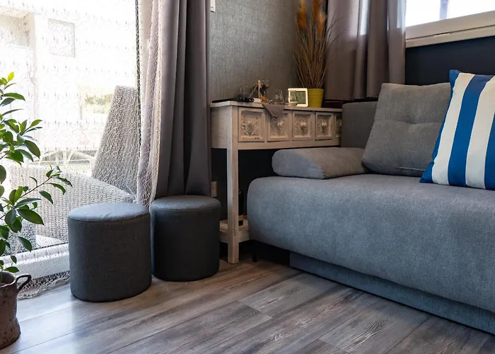 Captains Danube Houseboat - براتسيلافا