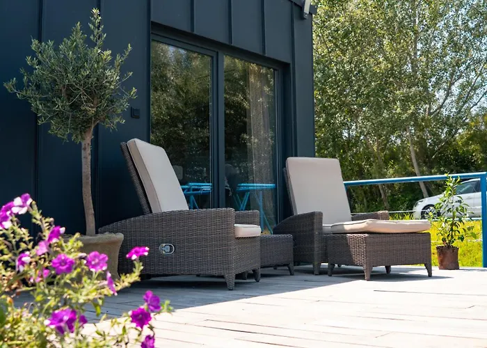 Captains Danube Houseboat - * براتسيلافا