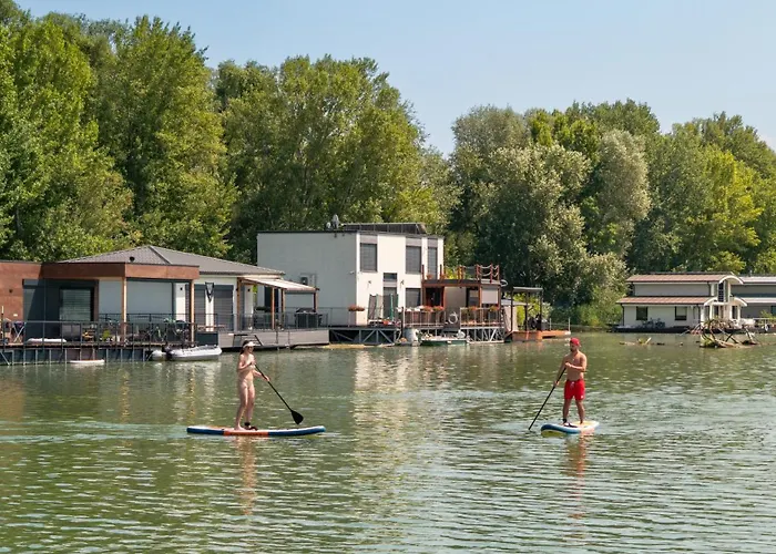 شقة Captains Danube Houseboat -