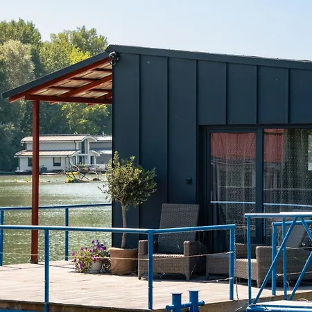 Captains Danube Houseboat - Apartman