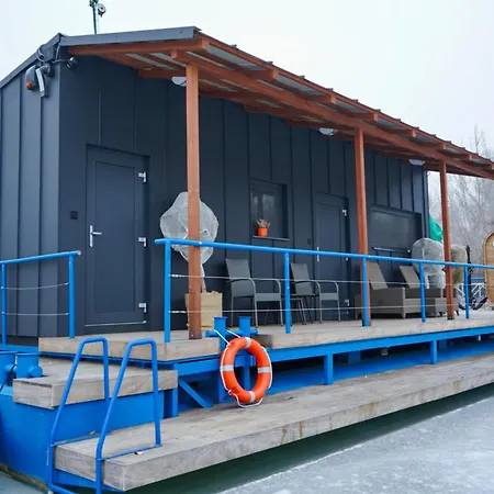 דירה Captains Danube Houseboat - ברטיסלאבה