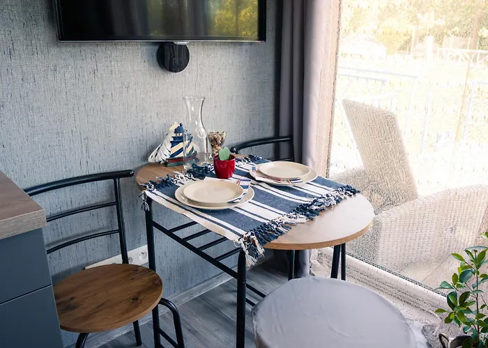 Captains Danube Houseboat - *