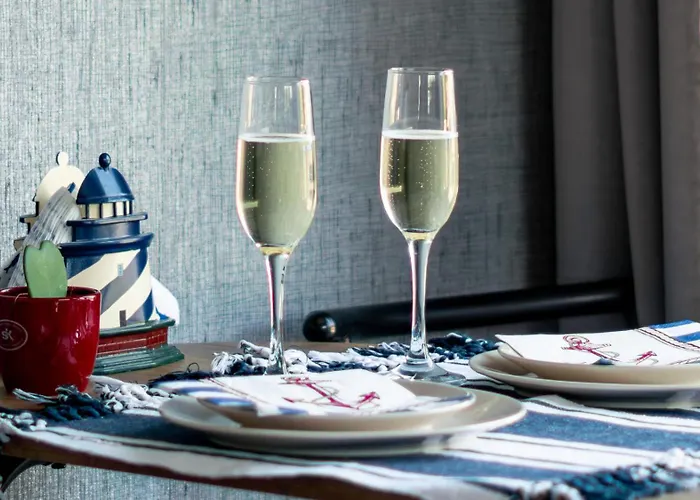 Captains Danube Houseboat - * ברטיסלאבה